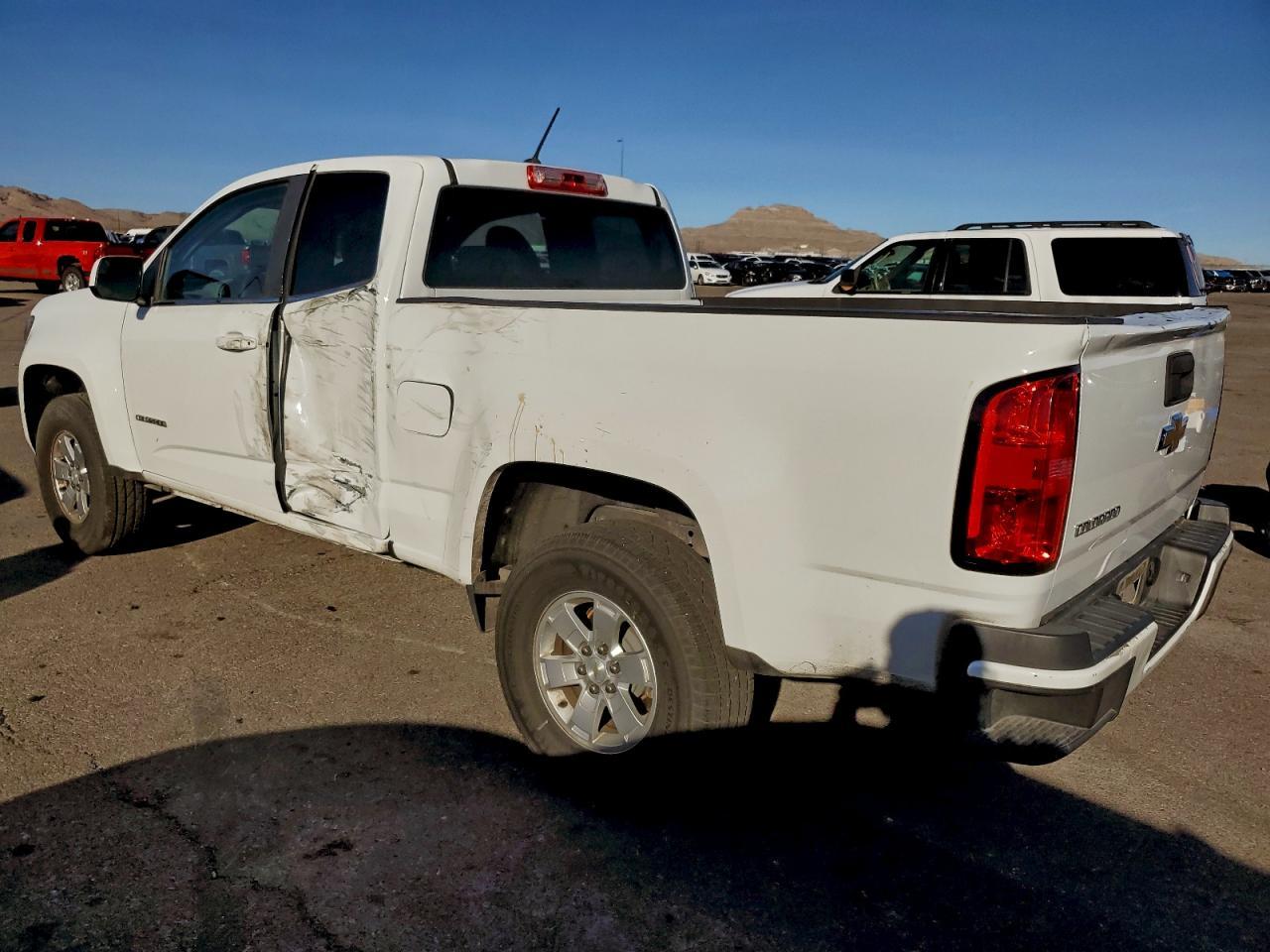 2019 Chevrolet Colorado - Фото 2