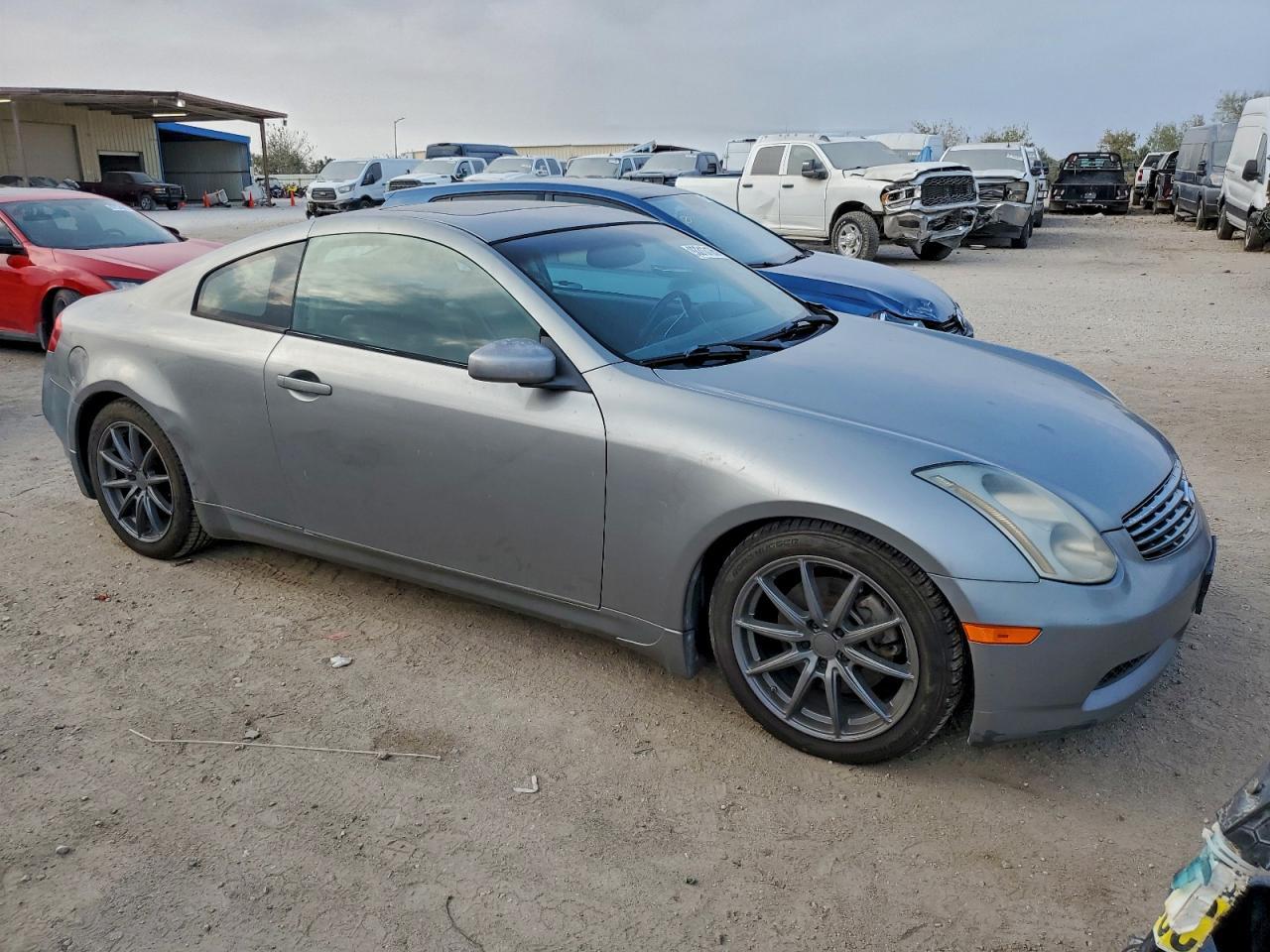 2005 Infiniti G35 - Image 4