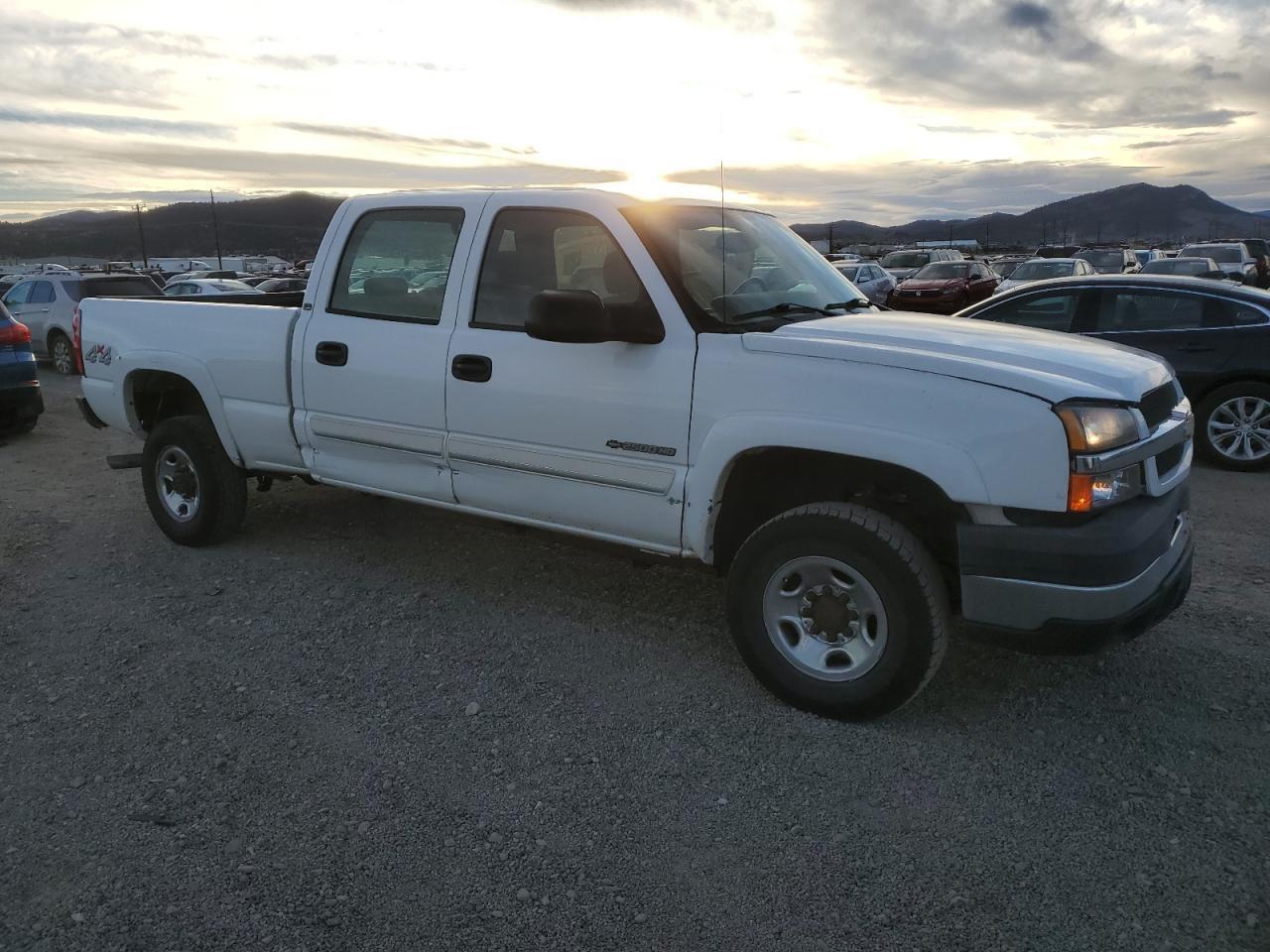 2004 Chevrolet Silverado K2500 Heavy Duty - Image 4