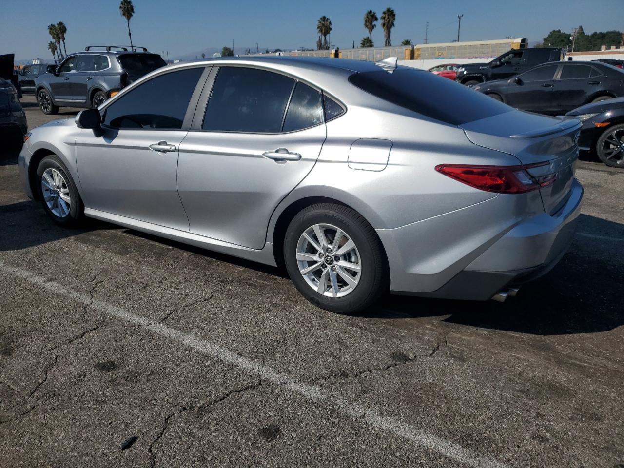 2025 Toyota Camry Xse - Фото 2