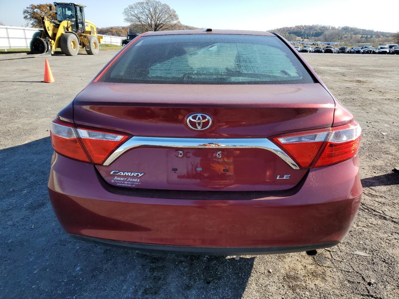 2016 Toyota Camry Le - Фото 6