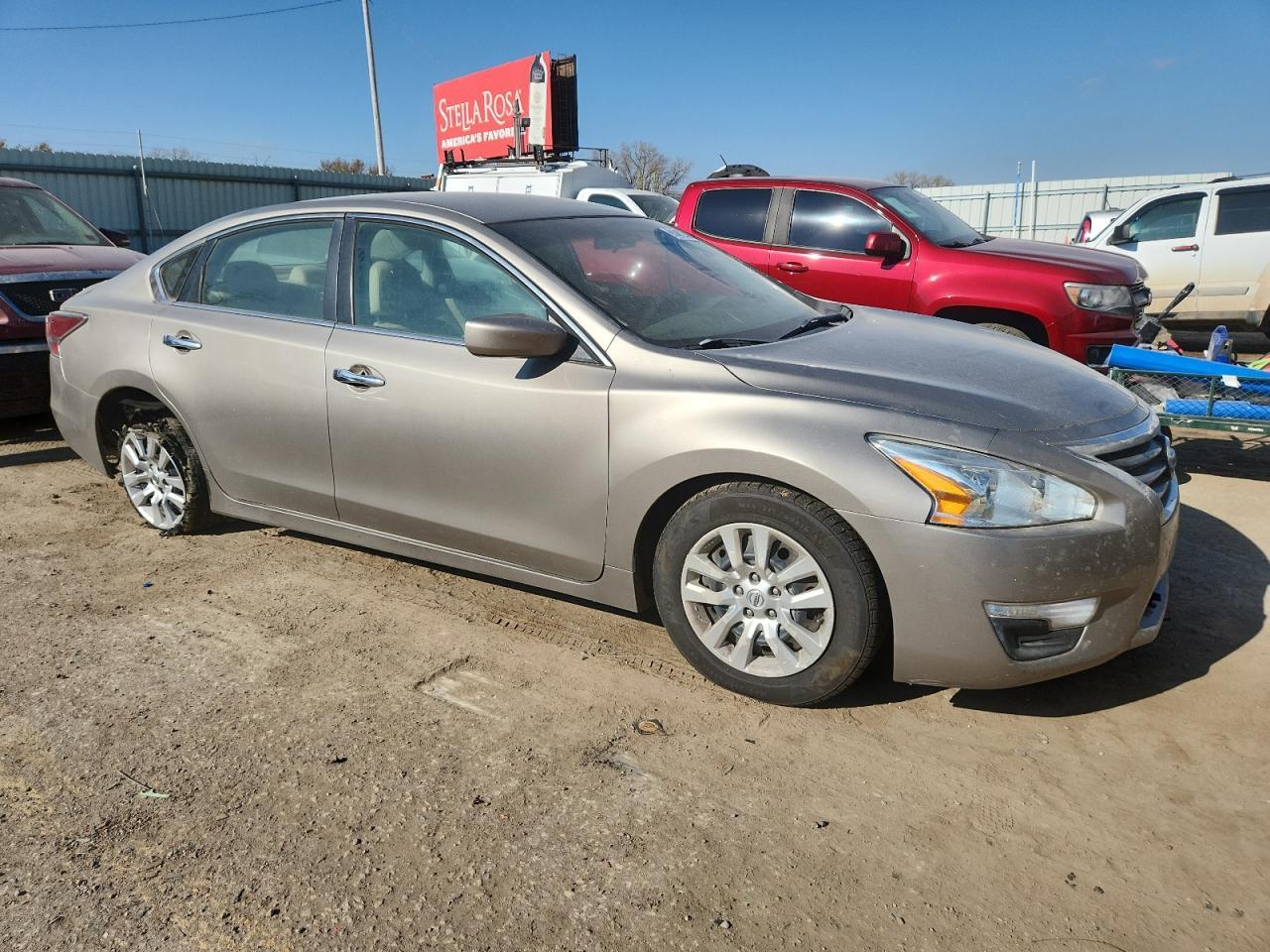 2015 Nissan Altima 2.5 S - Фото 4