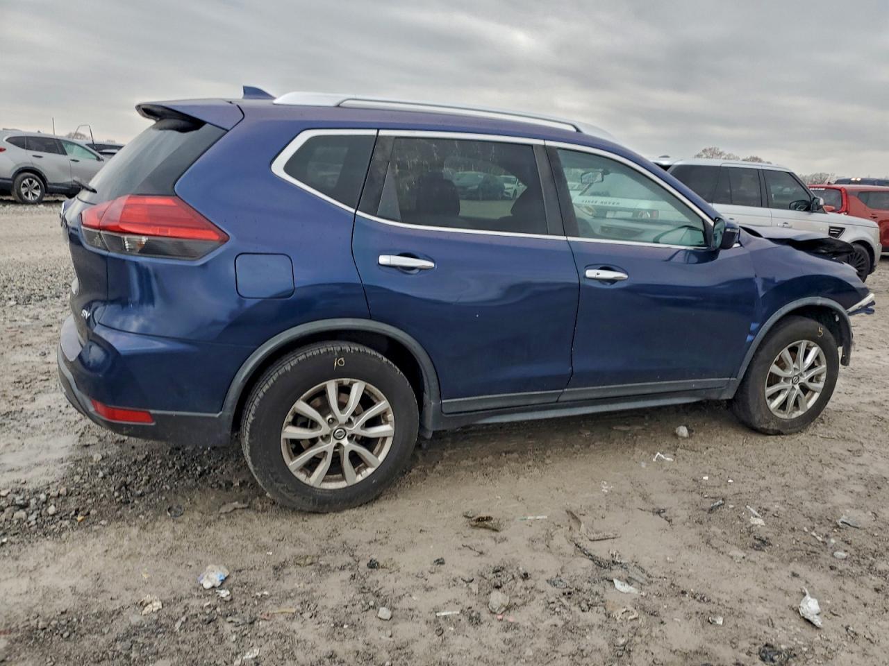 2017 Nissan Rogue S - Фото 3