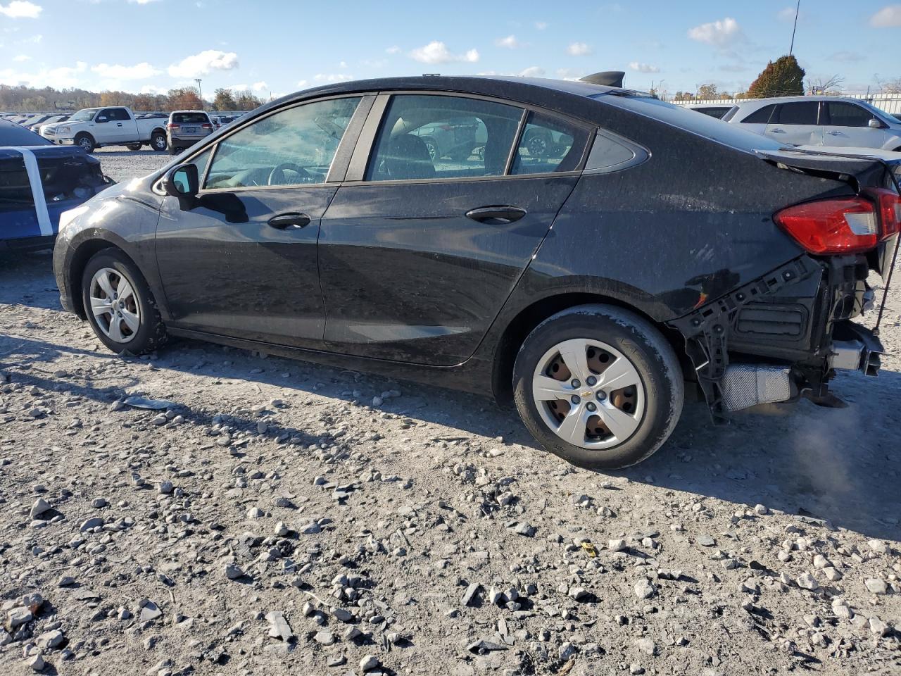 2018 Chevrolet Cruze Ls - Image 2