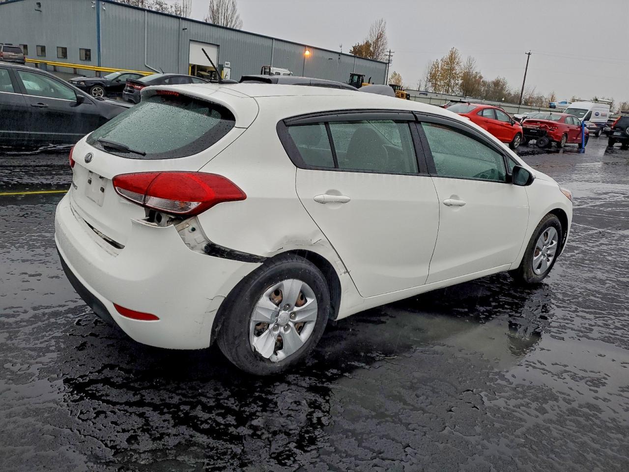 2018 Kia Forte Lx - Image 3