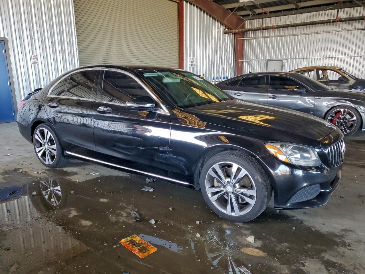 2016 Mercedes-Benz C 300 - Фото 4