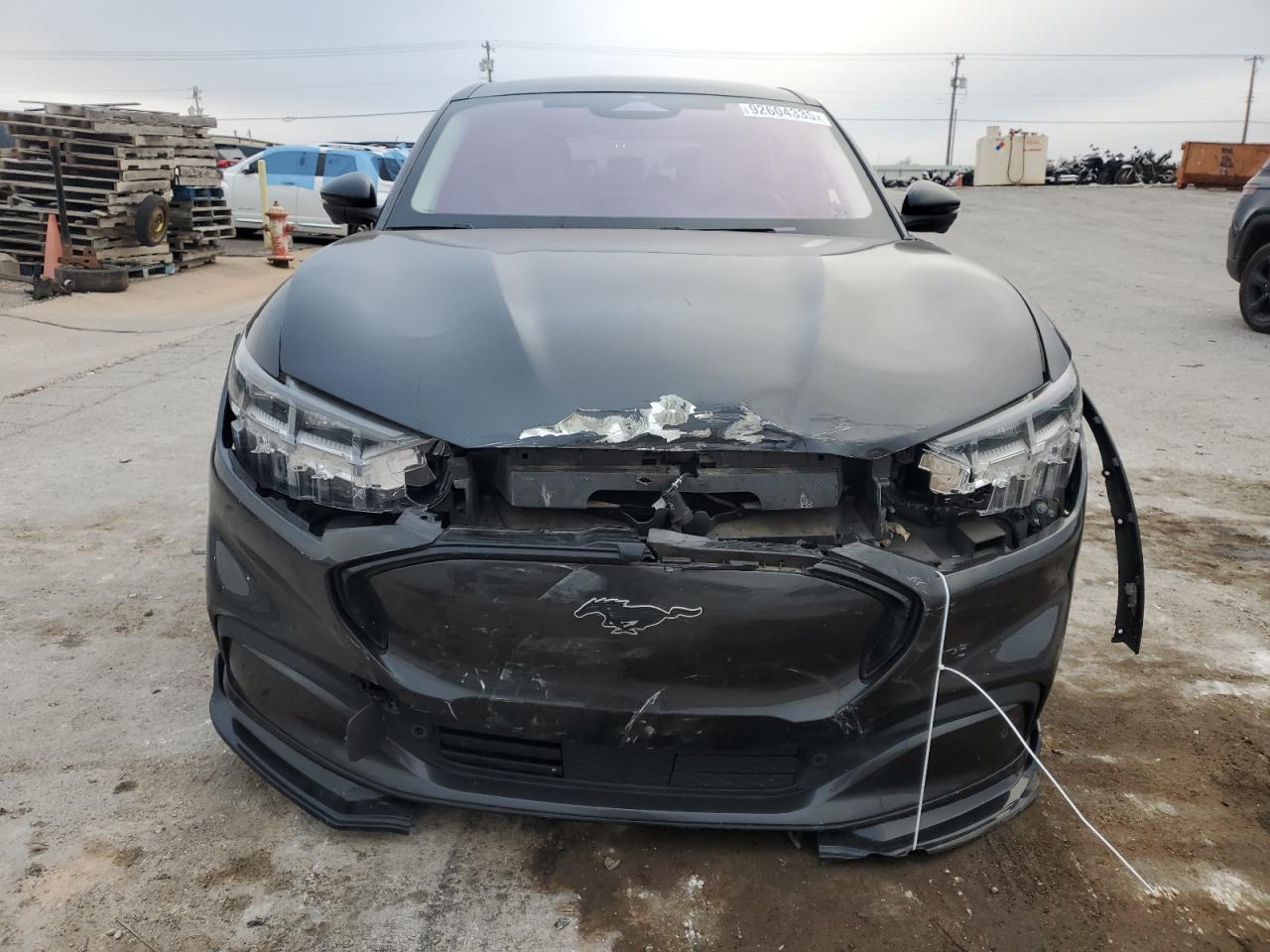2021 Ford Mustang Mach-E Premium - Фото 5
