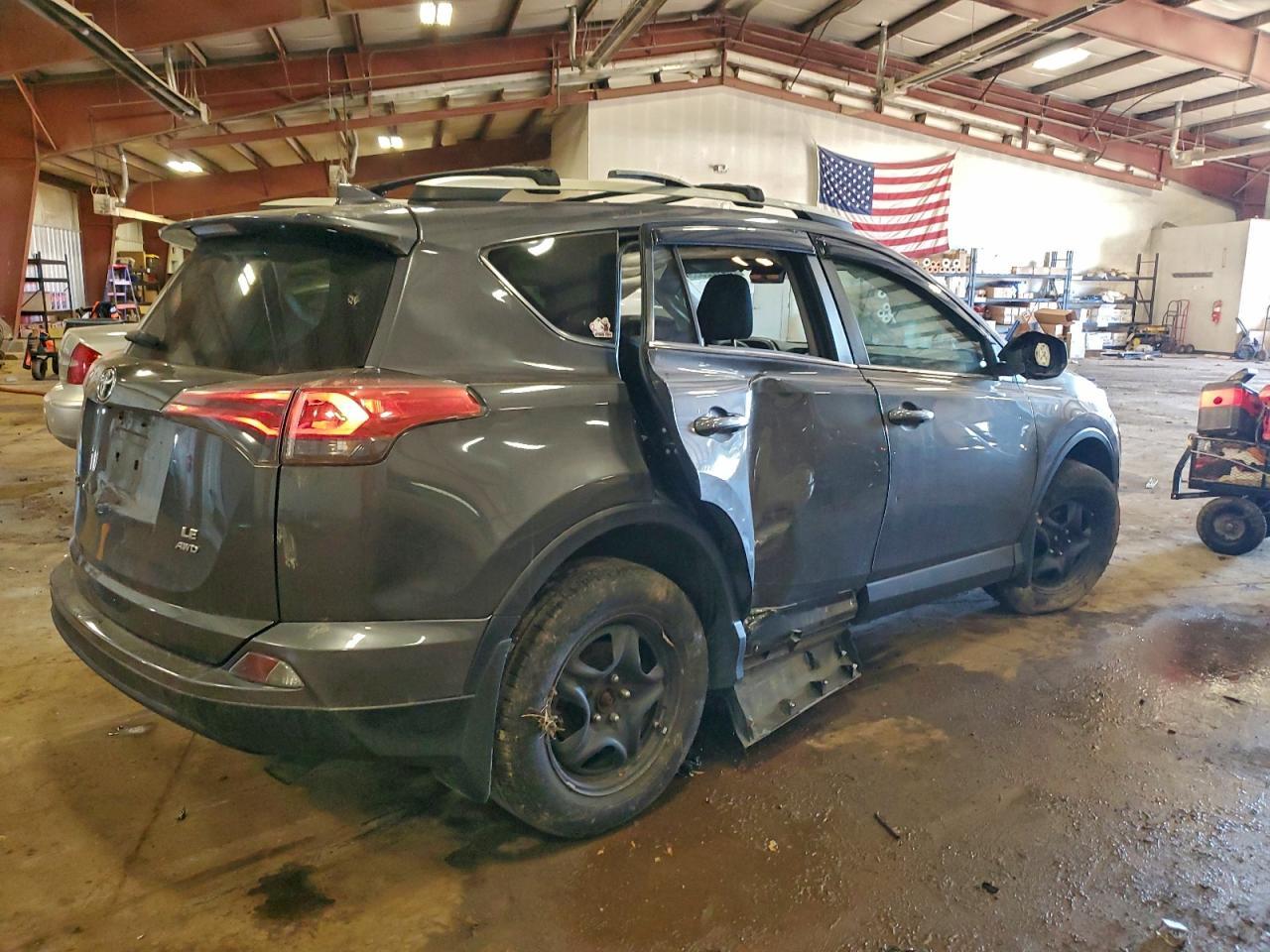 2018 Toyota Rav4 Le - Фото 3