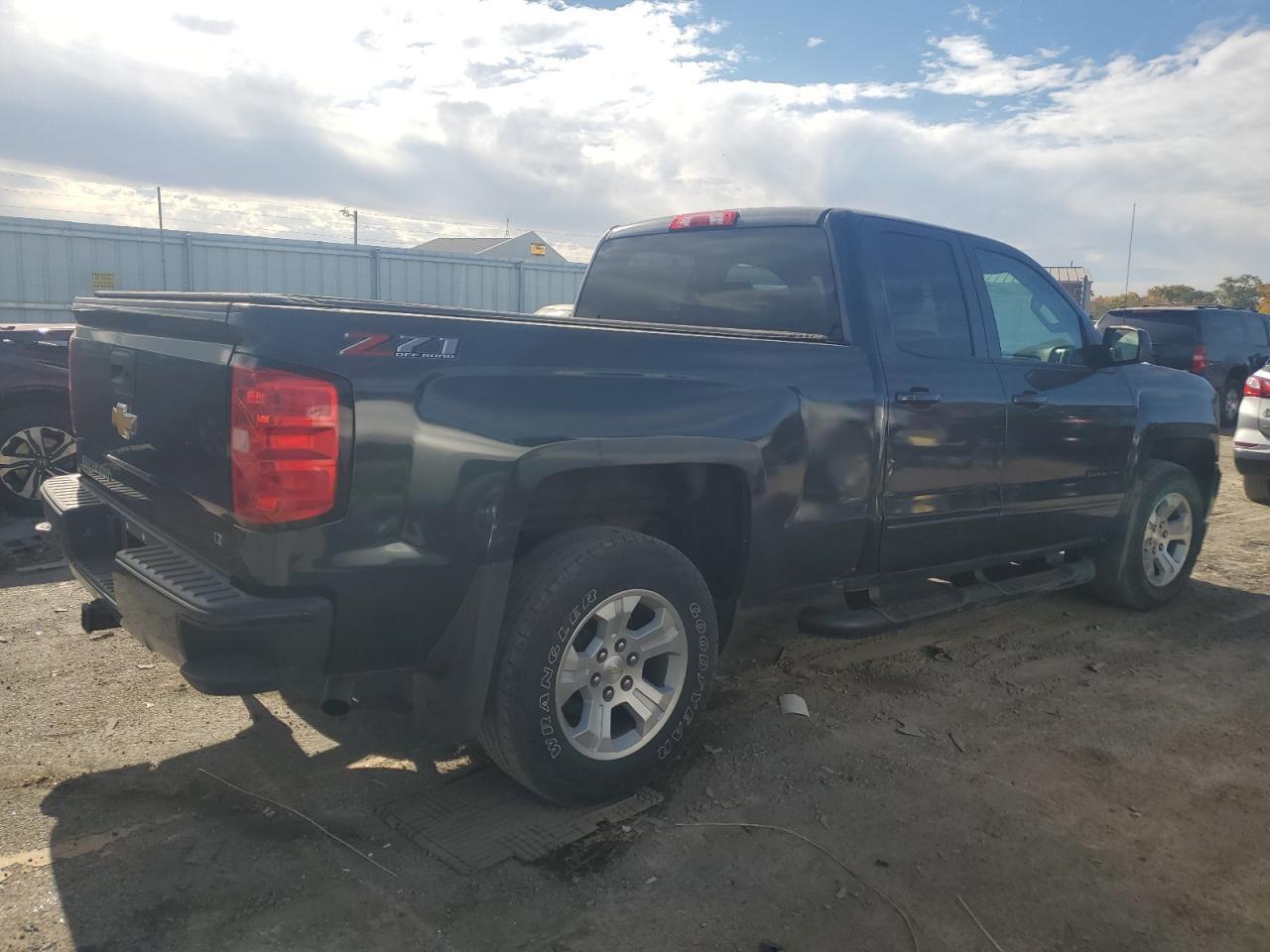 2018 Chevrolet Silverado K1500 Lt - Image 3