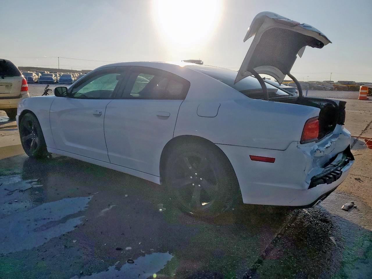 2014 Dodge Charger Sxt - Фото 2