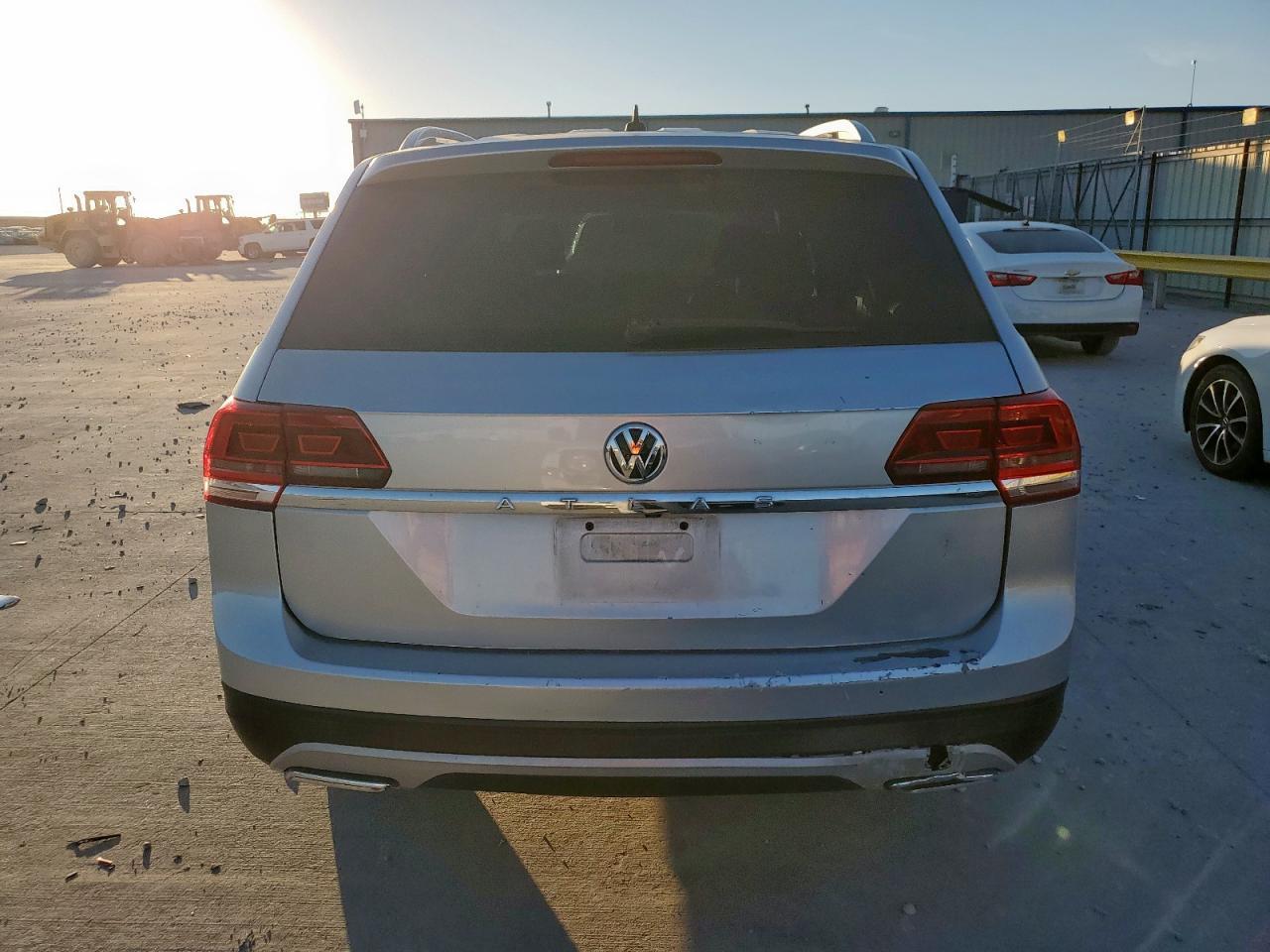 2018 Volkswagen Atlas S - Фото 6