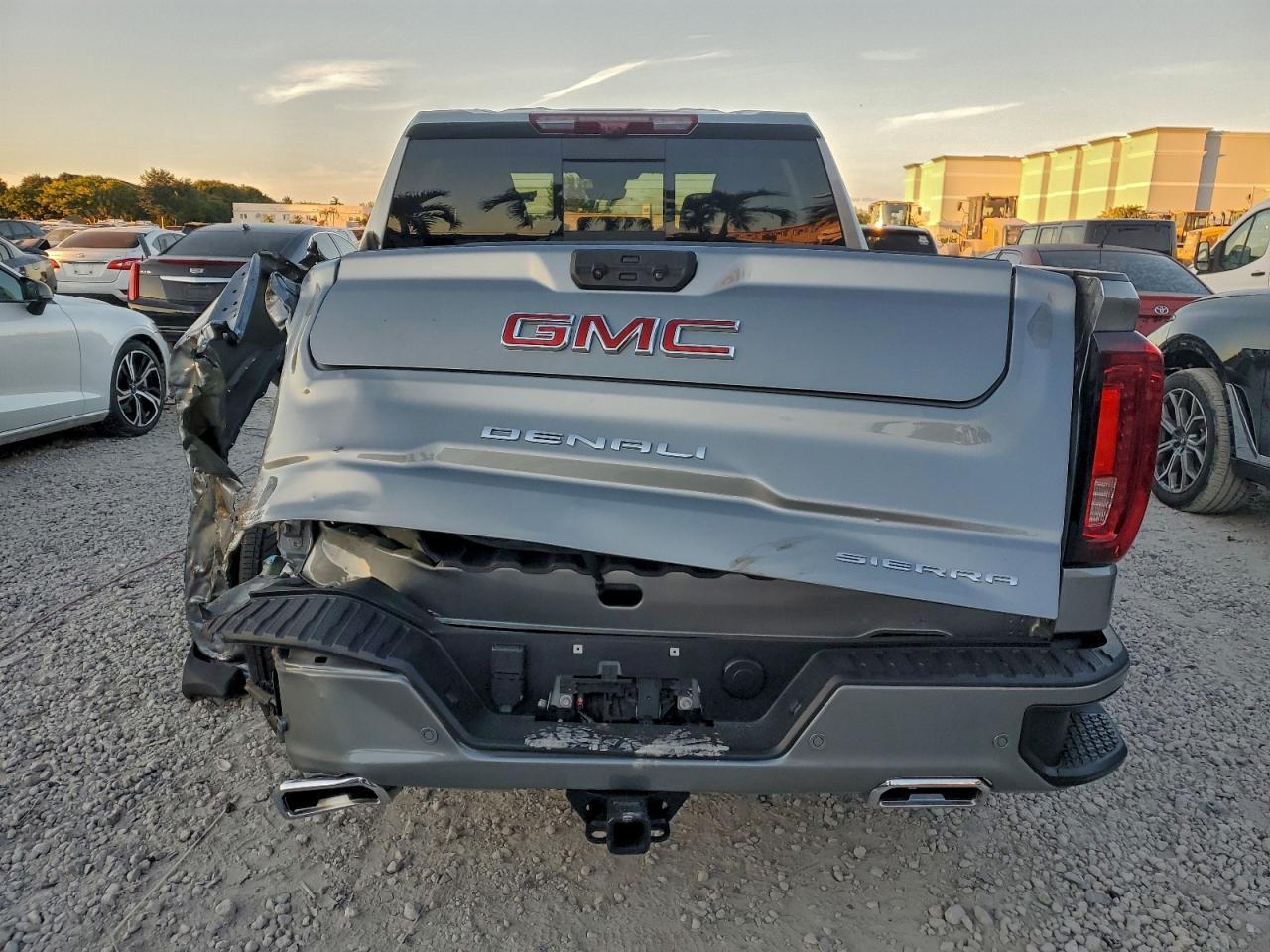 2024 GMC Sierra K1500 Denali - Фото 6