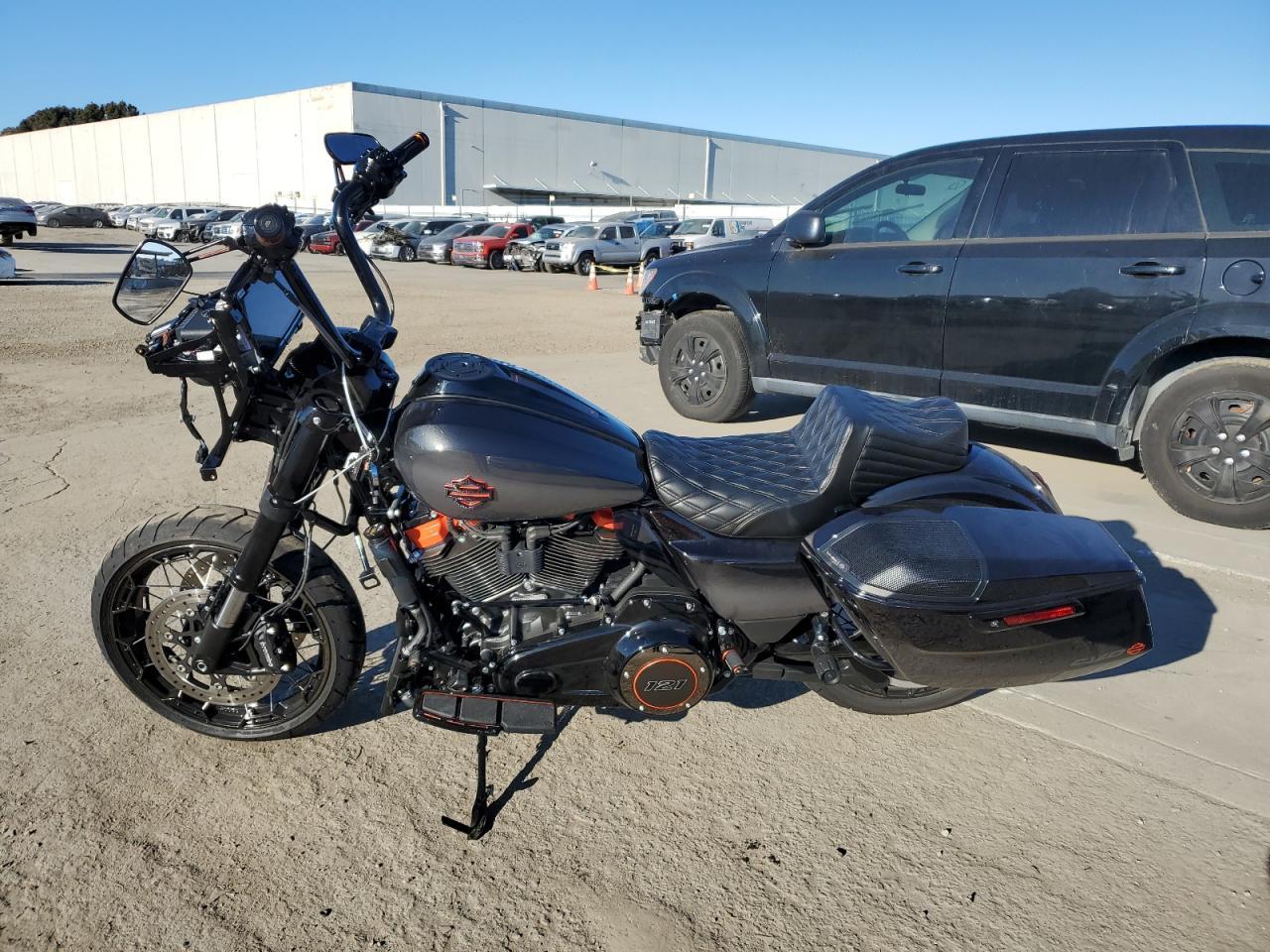 2025 Harley-Davidson Fltrxse - Image 3