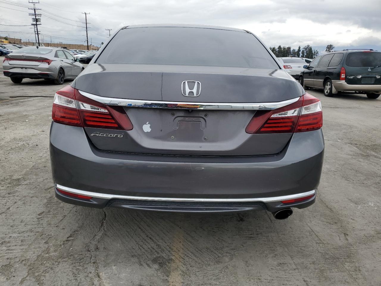 2017 Honda Accord Lx - Фото 6