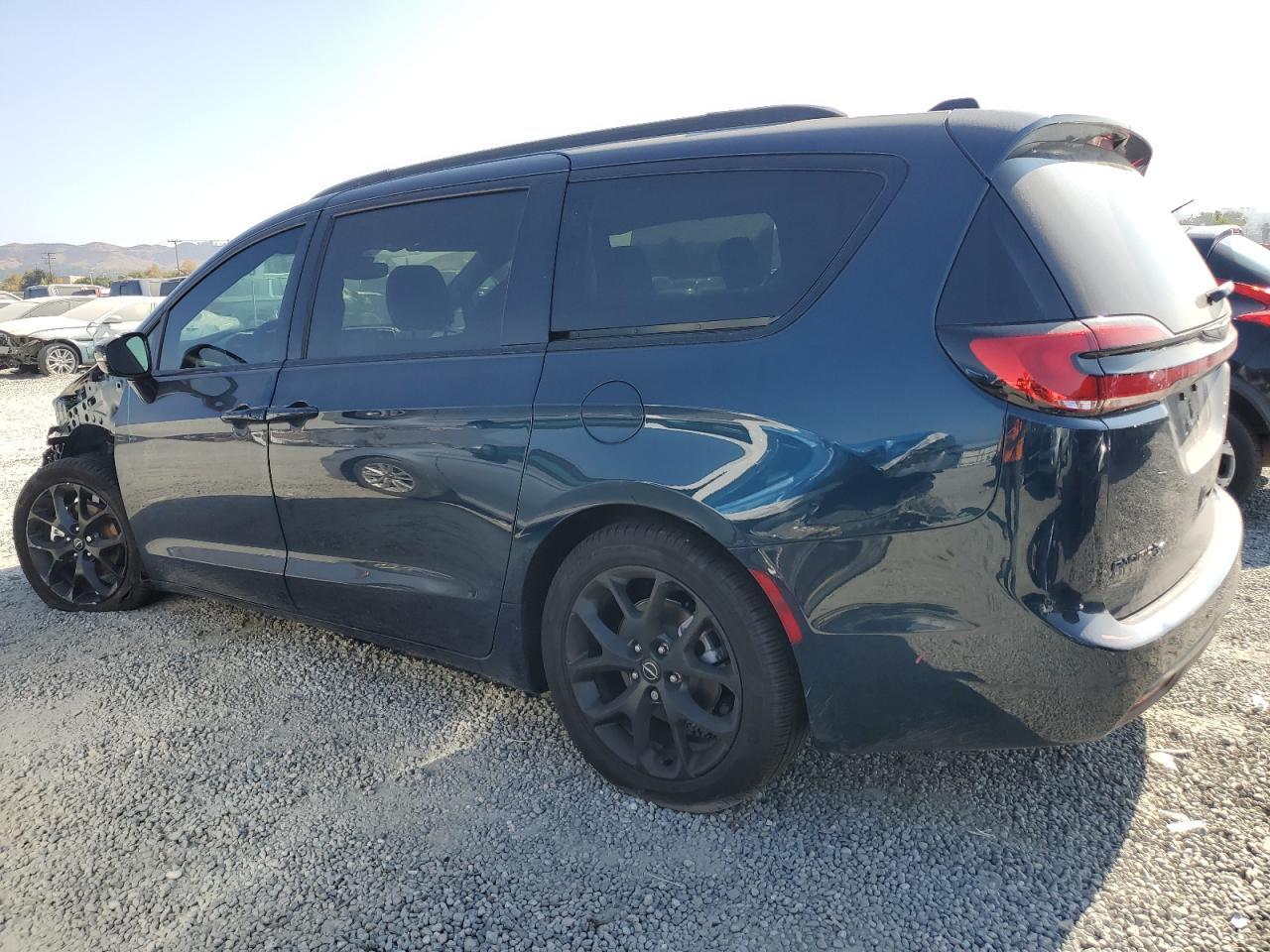 2025 Chrysler Pacifica Limited - Фото 2