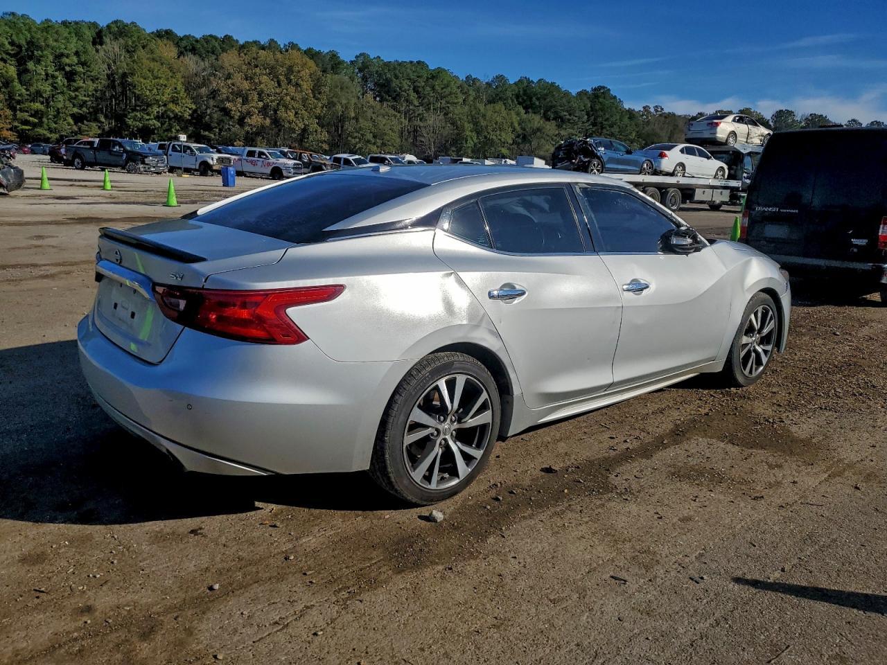 2017 Nissan Maxima 3.5S - Image 3