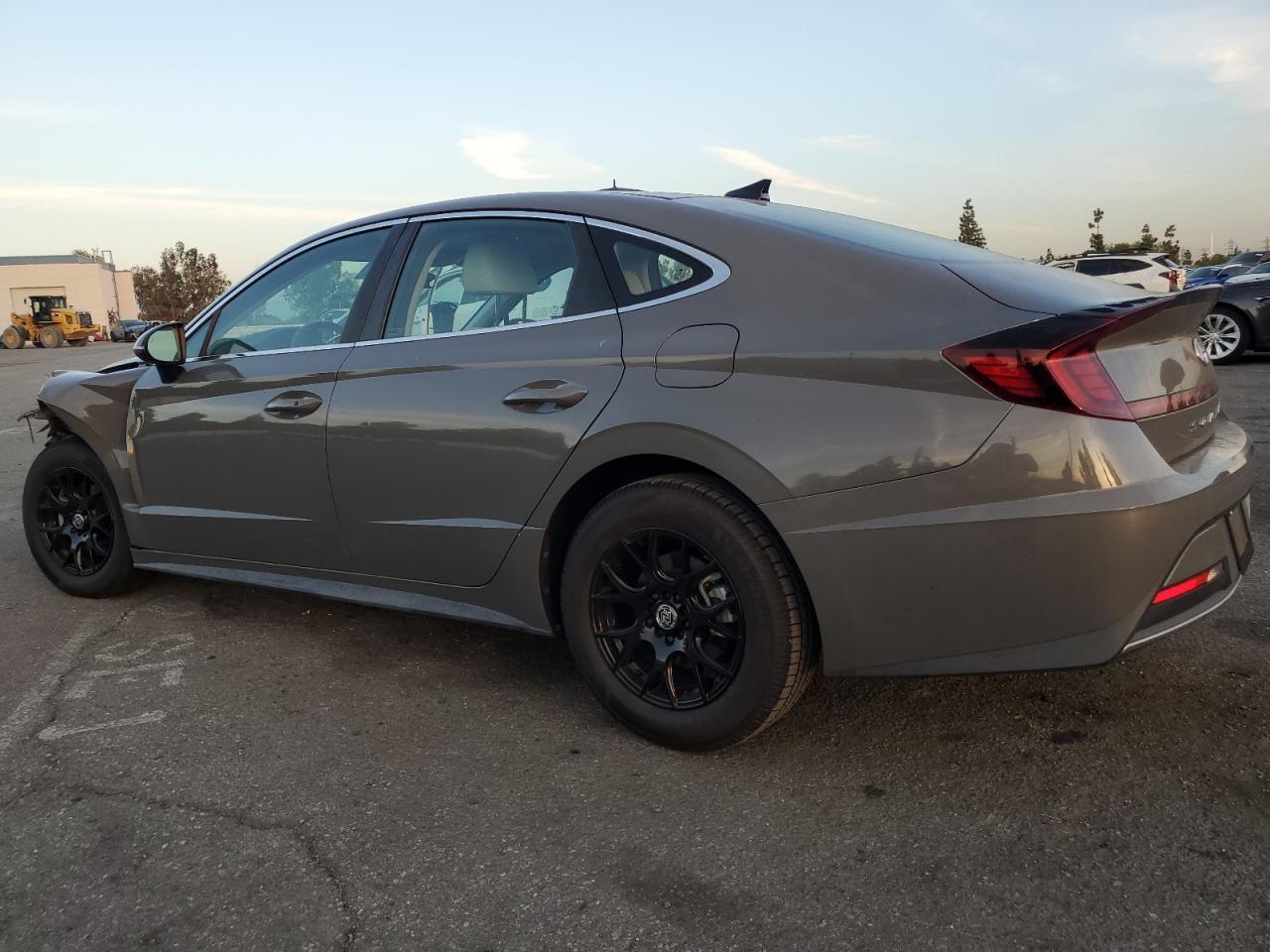 2020 Hyundai Sonata Hybrid - Фото 2