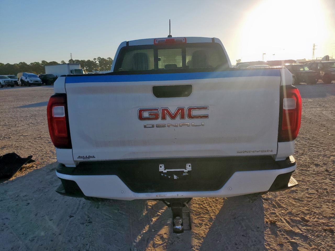 2025 GMC Canyon Denali - Фото 6