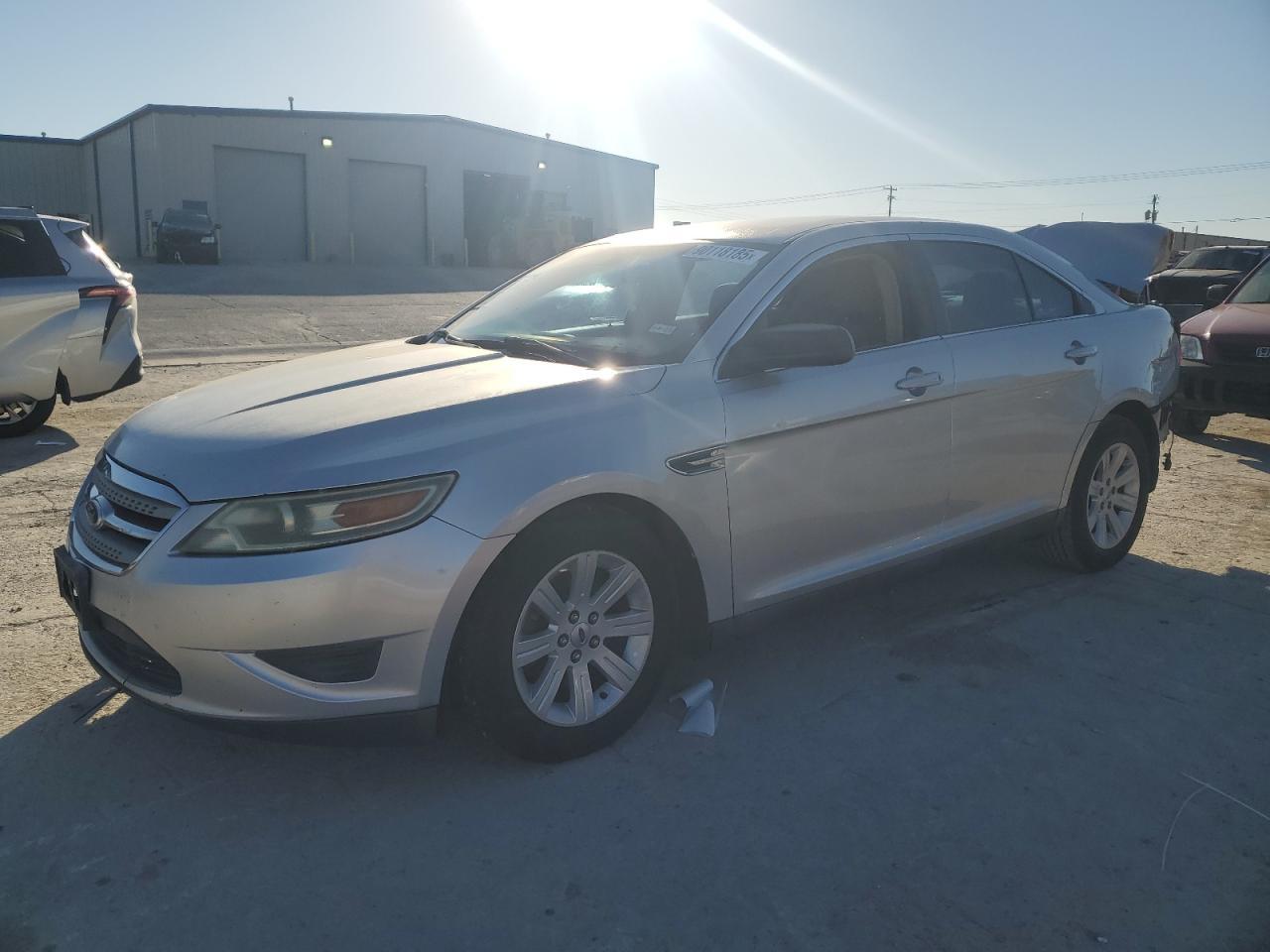 2011 Ford Taurus Se