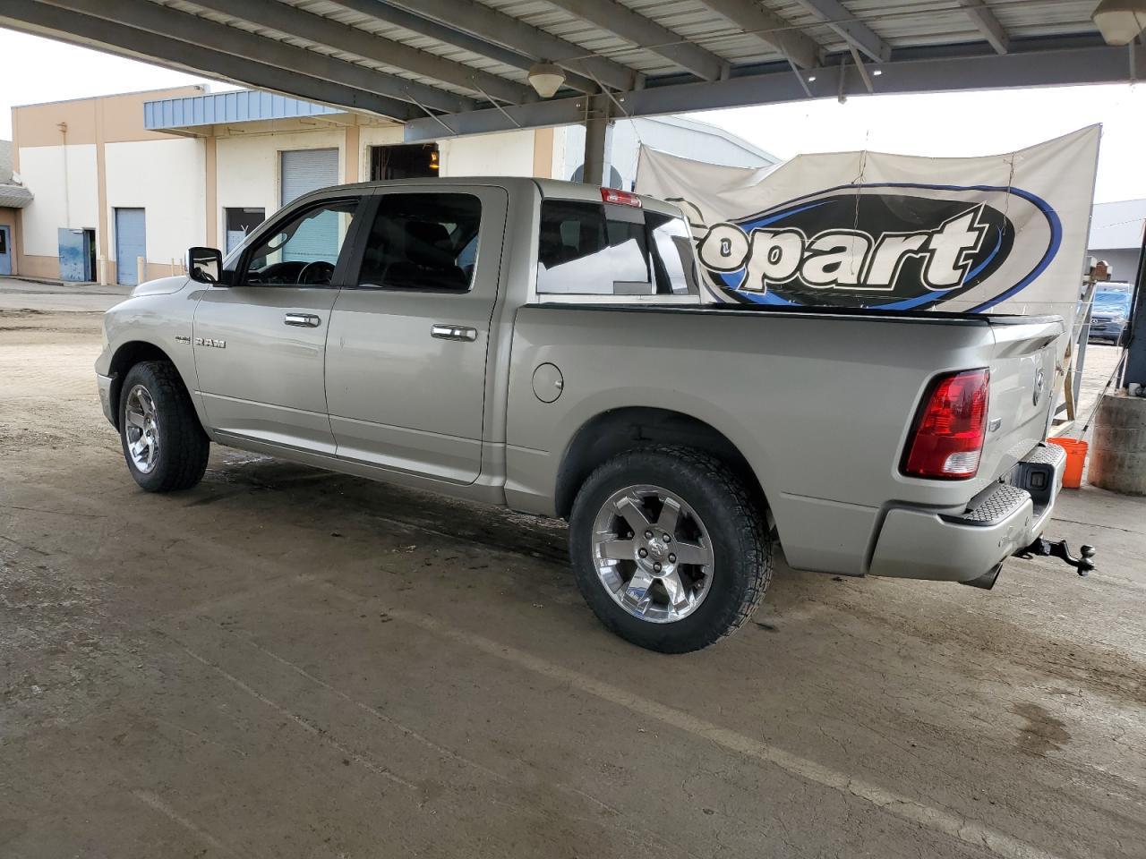 2009 Dodge Ram 1500 - Фото 2