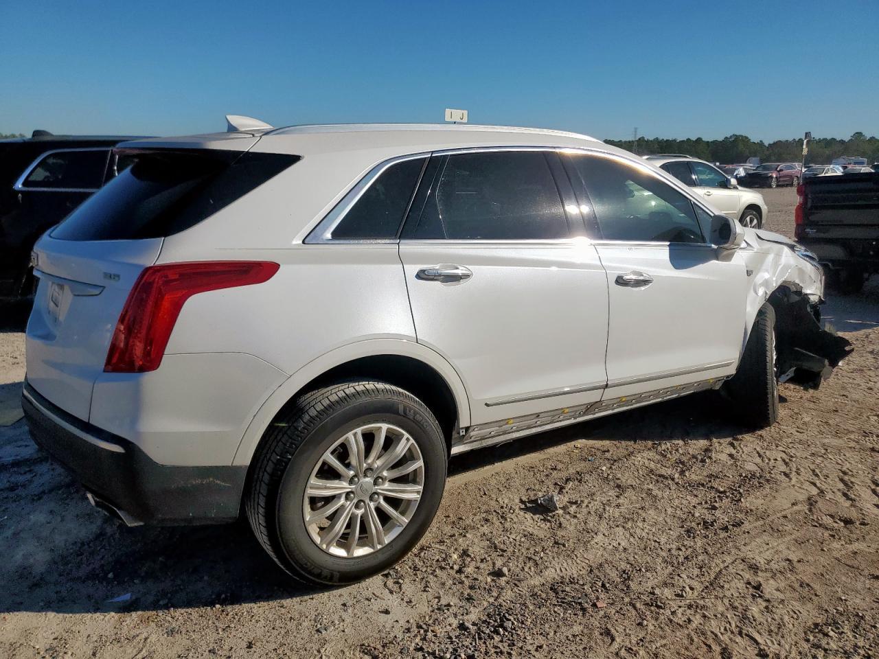 2019 Cadillac Xt5 - Image 3