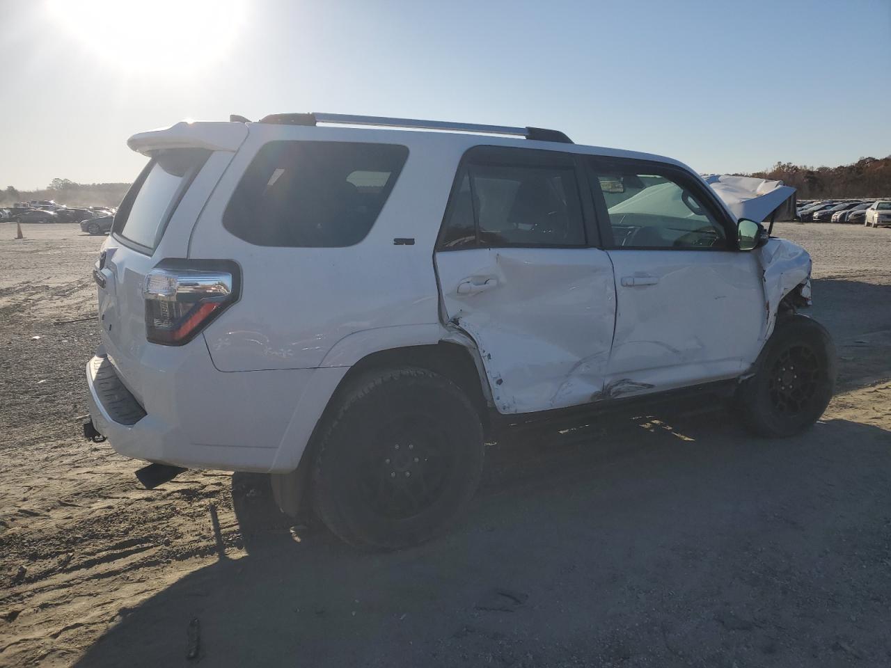 2023 Toyota 4Runner Se - Фото 3