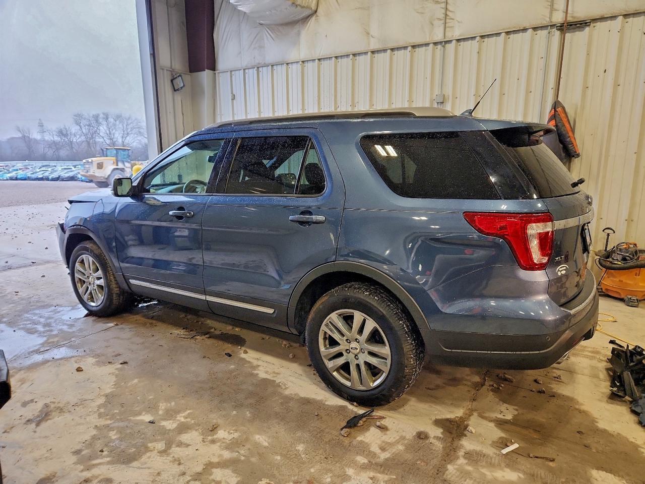 2018 Ford Explorer Xlt - Image 2