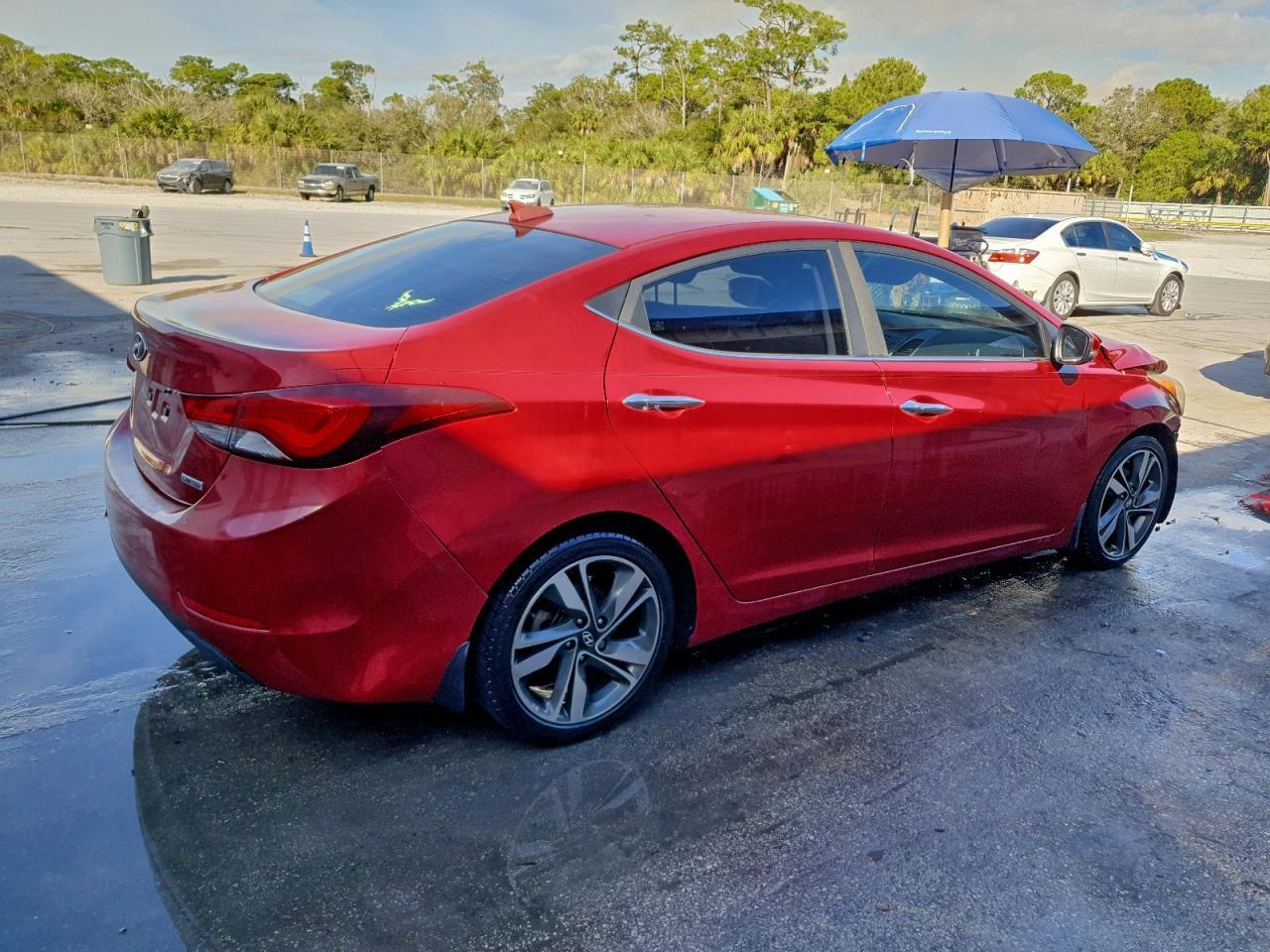 2016 Hyundai Elantra Limited - Image 3