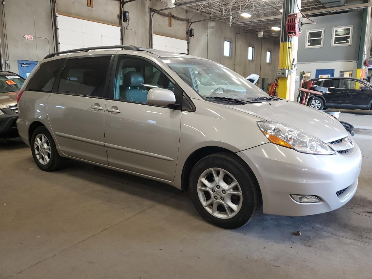 2006 Toyota Sienna Xle - Фото 4