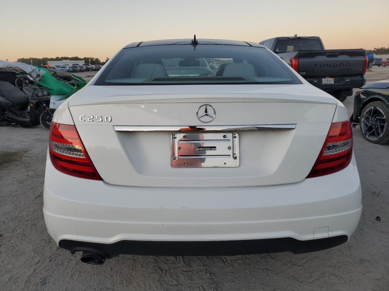 2013 Mercedes-Benz C 250 - Фото 6