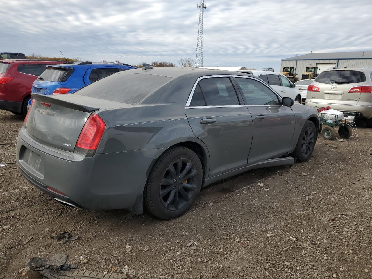 2017 Chrysler 300 Limited - Фото 3