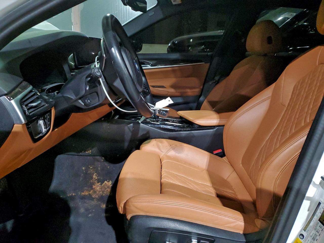 2023 BMW 530E - Image 7