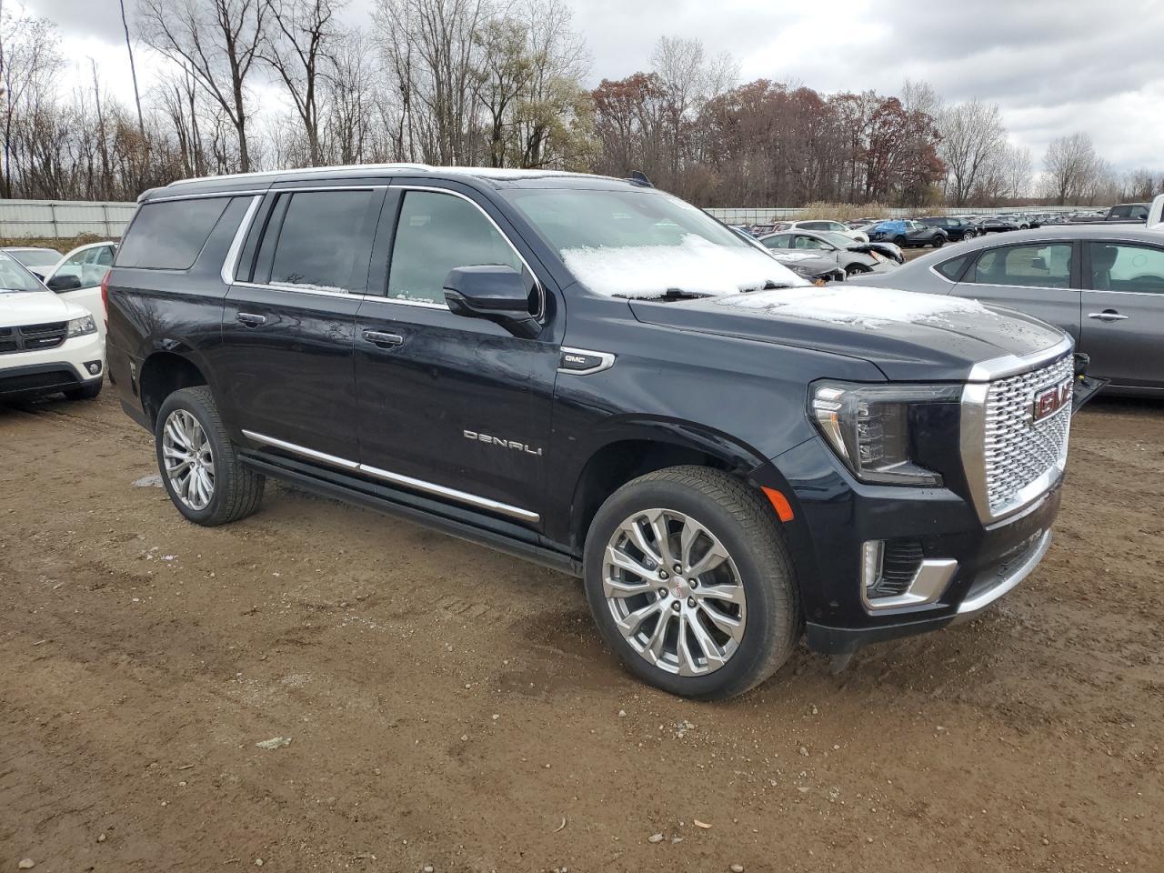 2023 GMC Yukon Xl Denali - Image 4