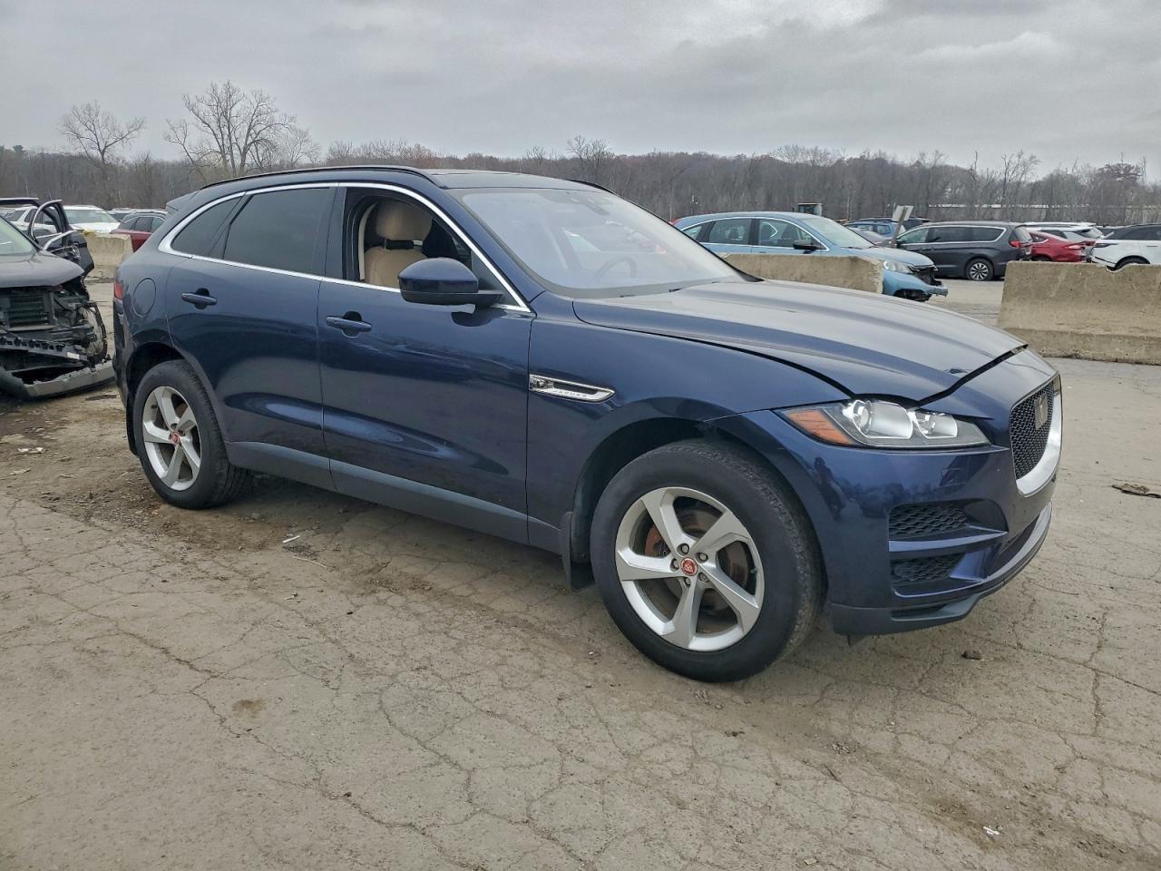 2019 Jaguar F-Pace Premium - Фото 4