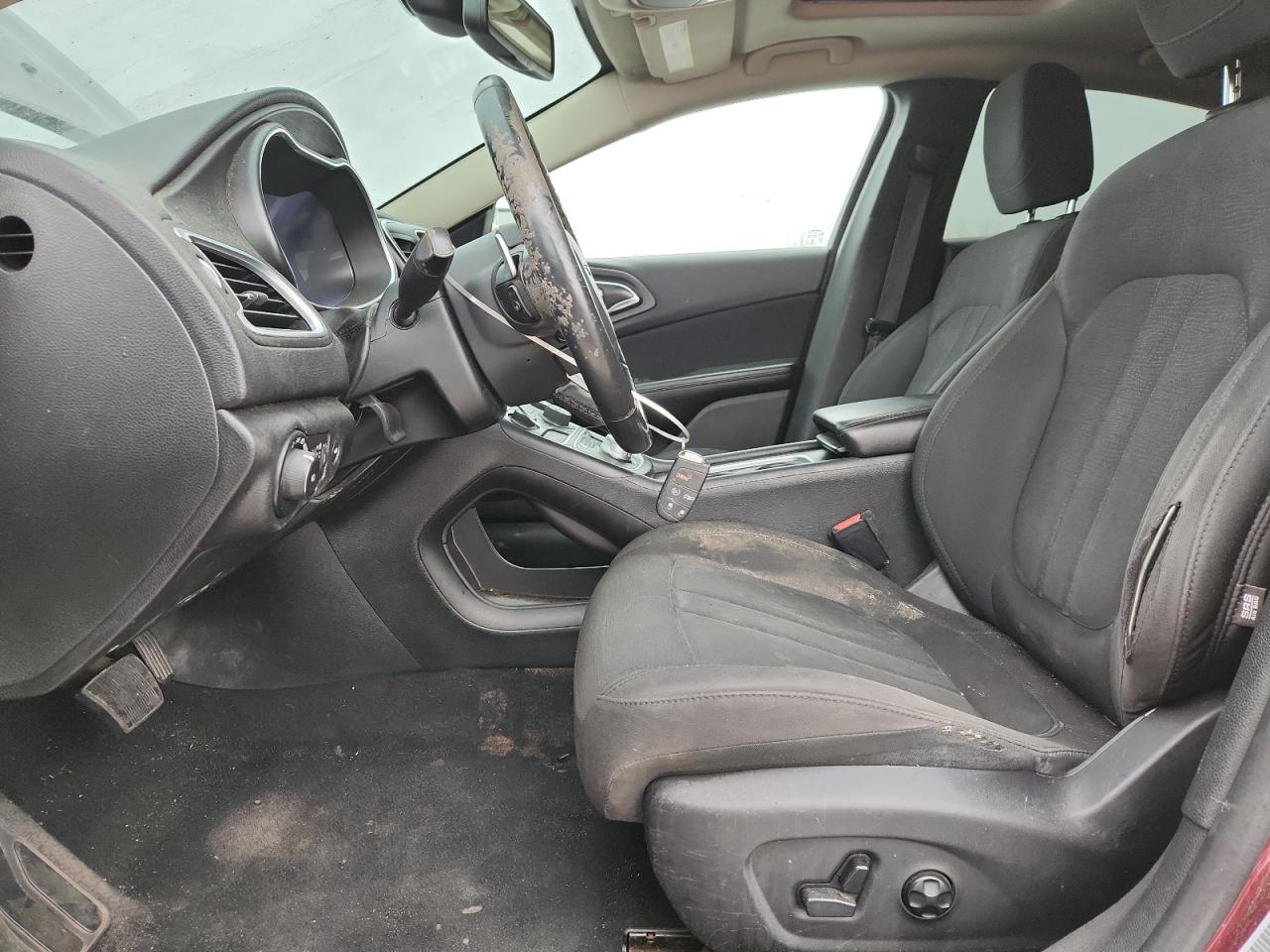 2016 Chrysler 200 Limited - Фото 7