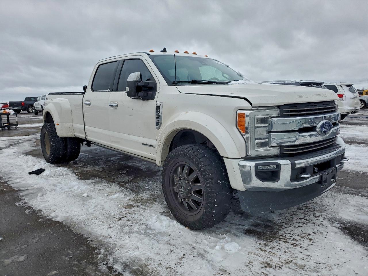2019 Ford F450 Super Duty - Image 4