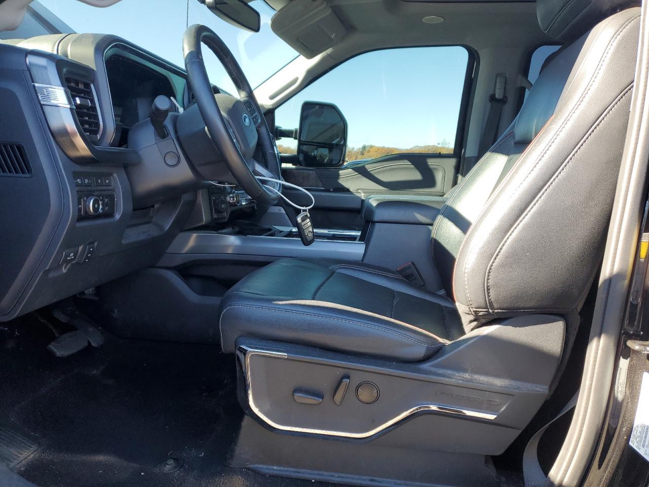 2024 Ford F350 Super Duty - Image 7