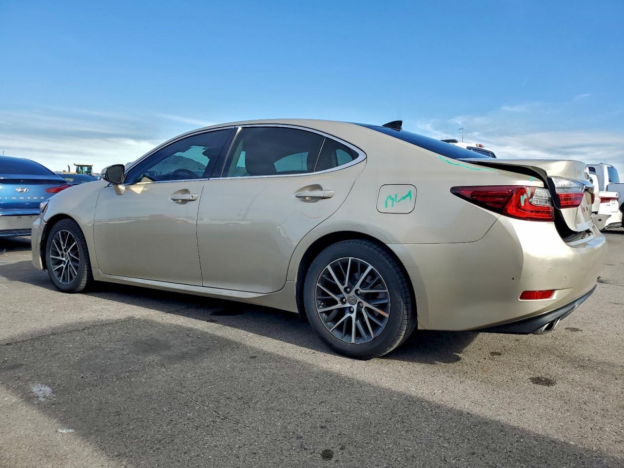 2016 Lexus Es 350 - Image 2