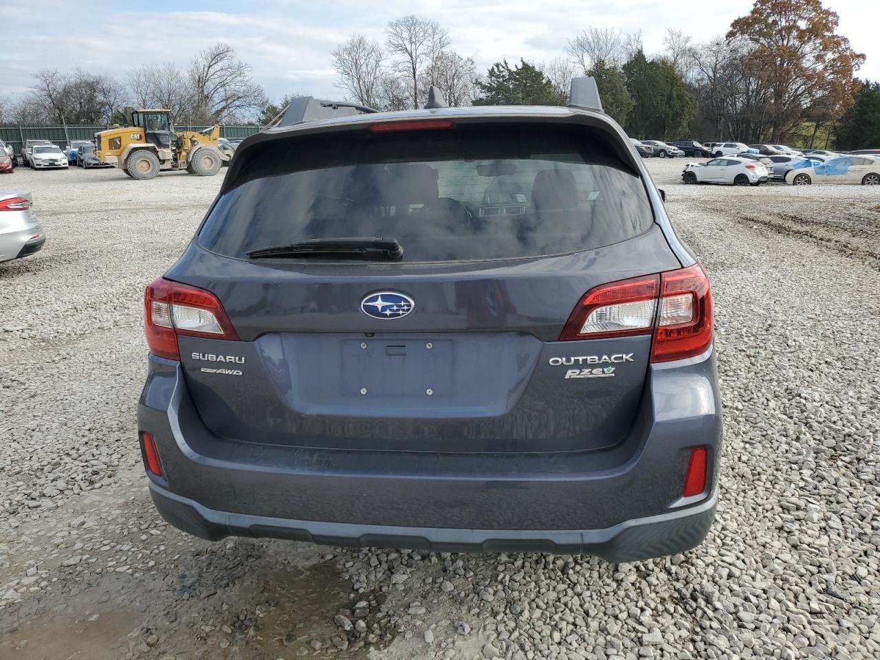 2017 Subaru Outback 2.5I Premium - Image 6