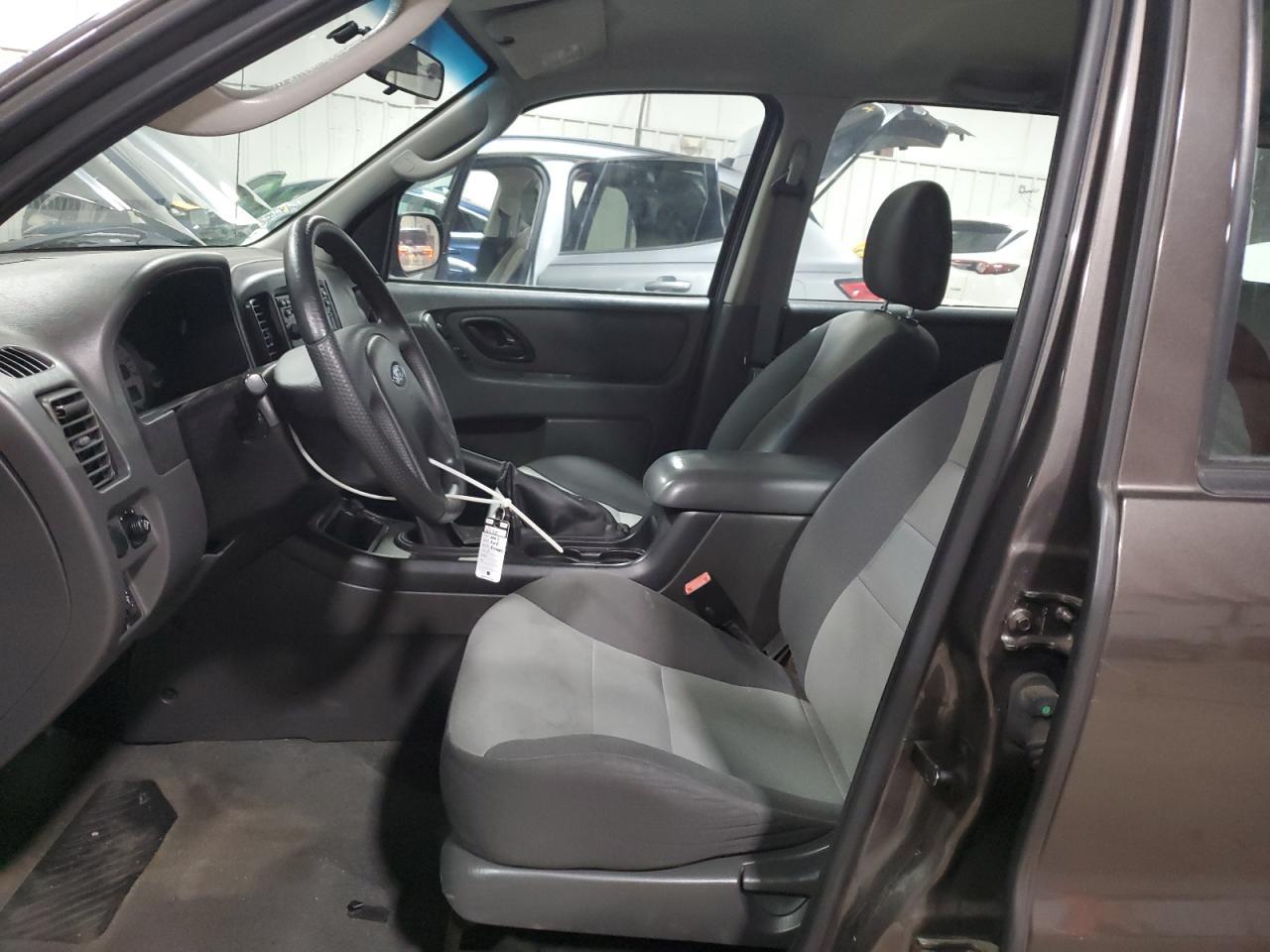 2007 Ford Escape Xls - Image 7