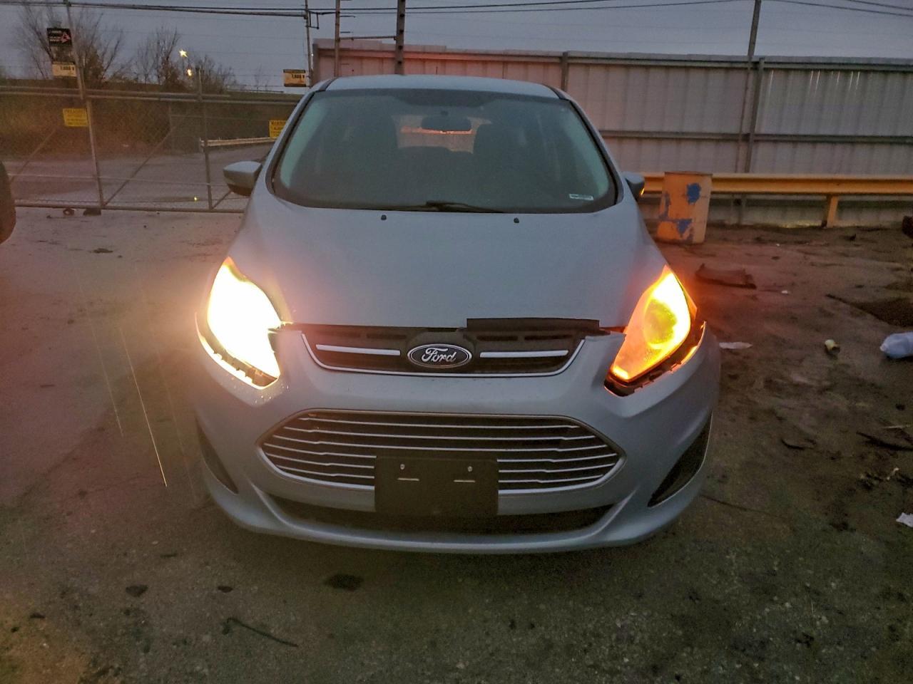 2014 Ford C-Max Se - Image 5