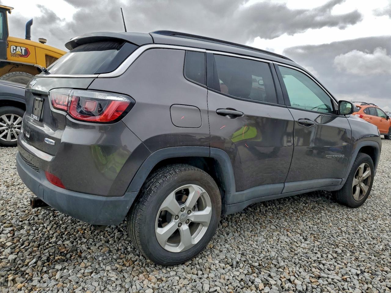 2017 Jeep Compass Latitude - Фото 3