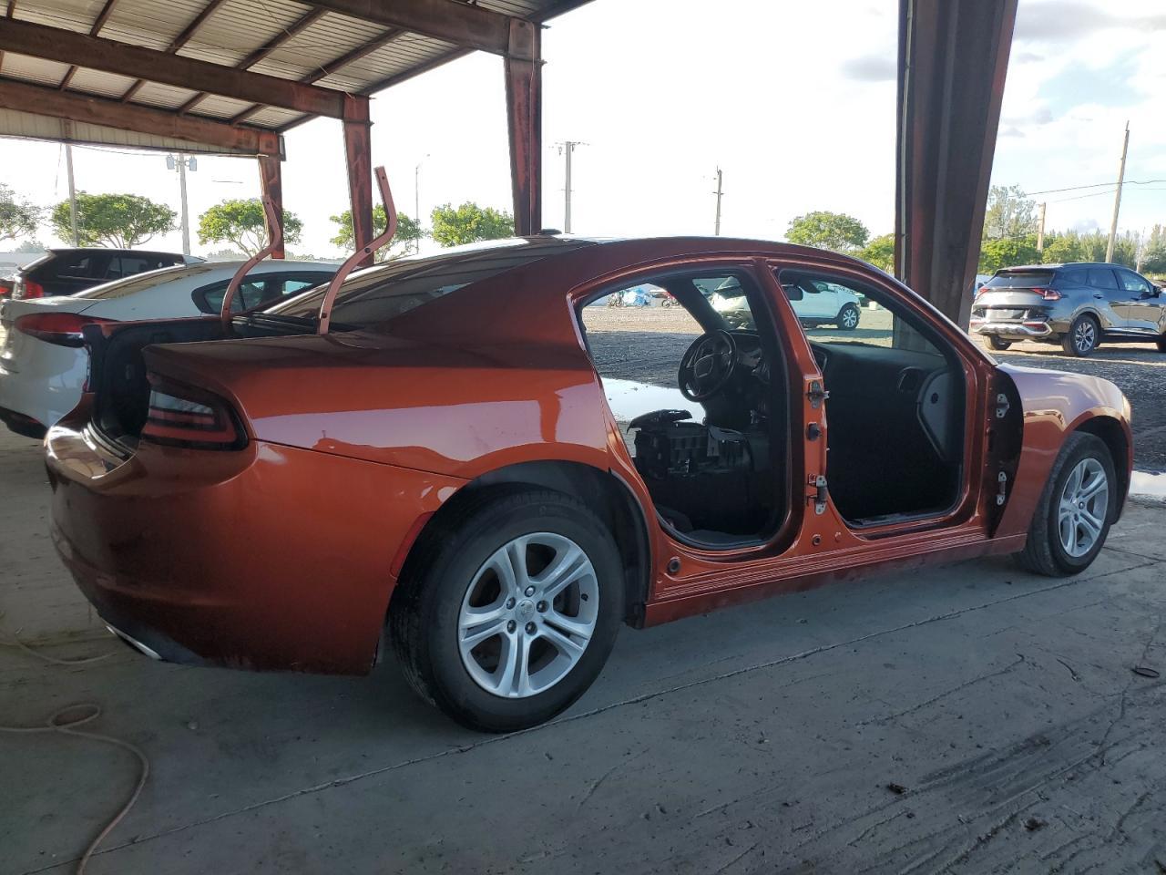 2020 Dodge Charger Sxt - Image 3