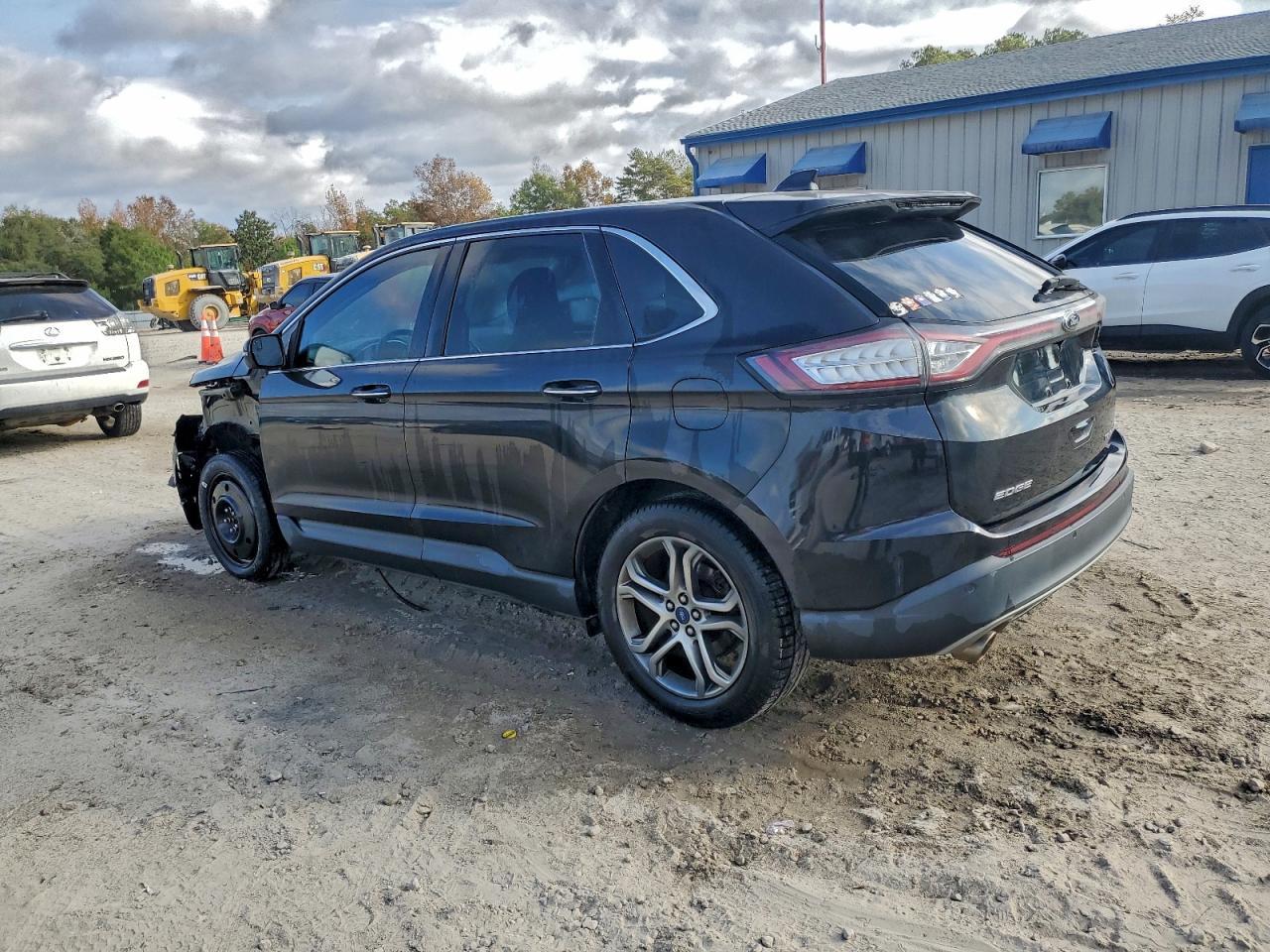 2015 Ford Edge Titanium - Фото 2