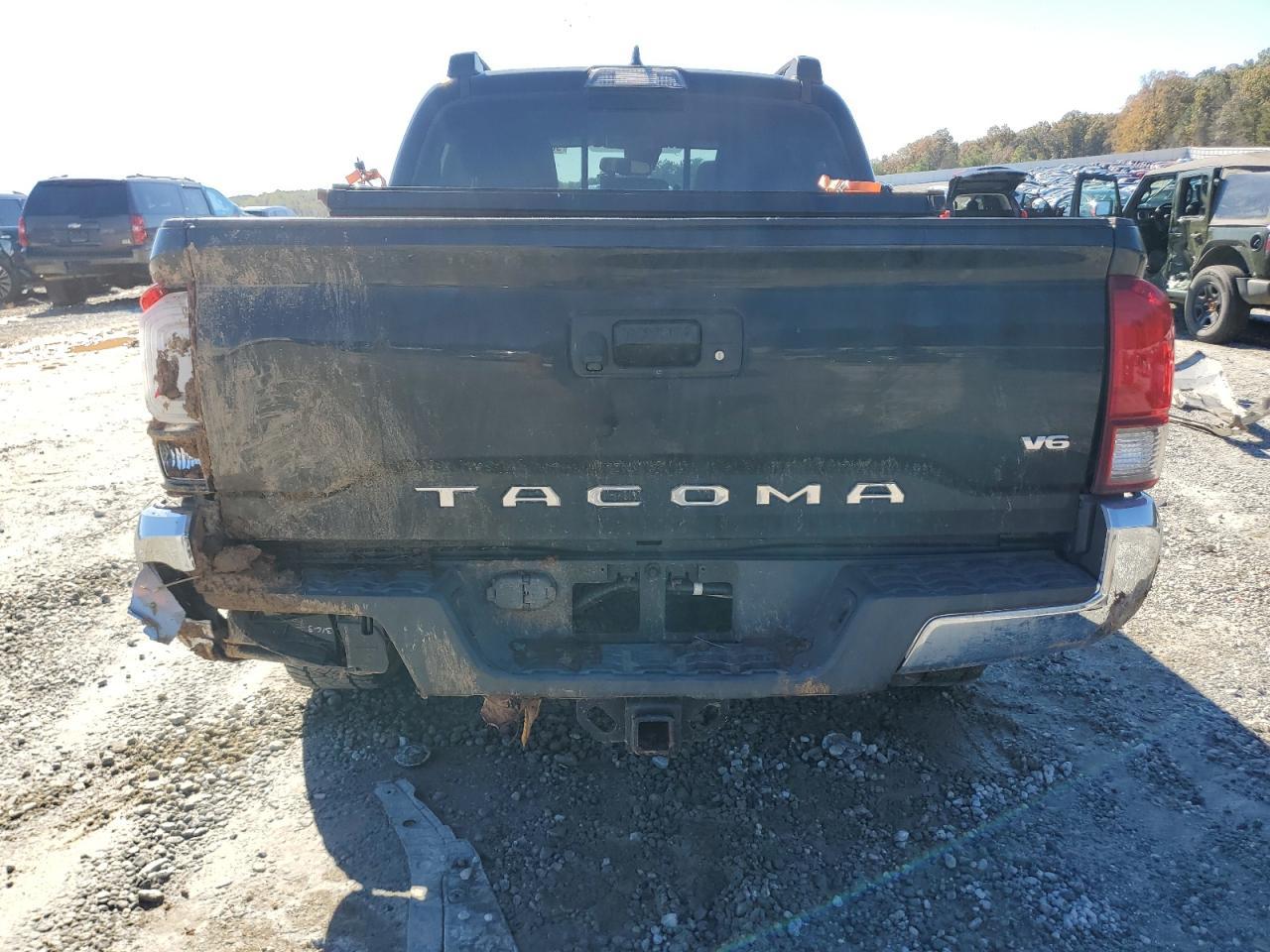 2019 Toyota Tacoma - Image 6