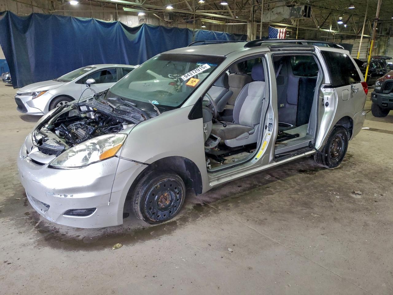 2010 Toyota Sienna Le 8-Passenger