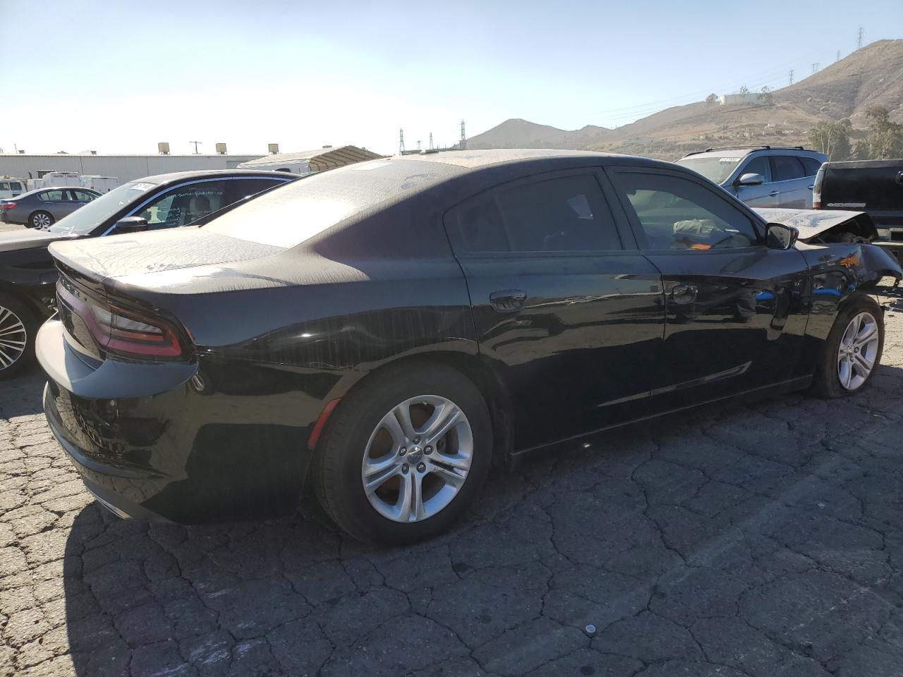 2022 Dodge Charger Sxt - Фото 3