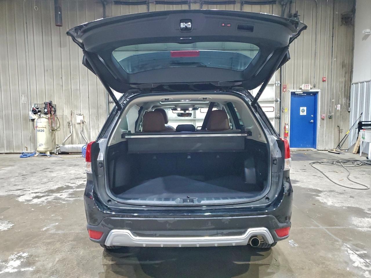 2023 Subaru Forester Touring - Фото 6