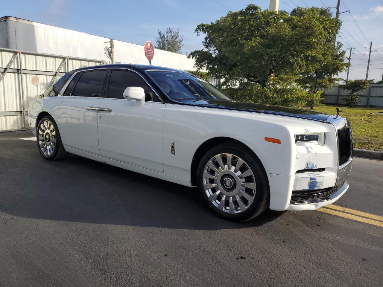 2022 Rolls-Royce Phantom - Image 4