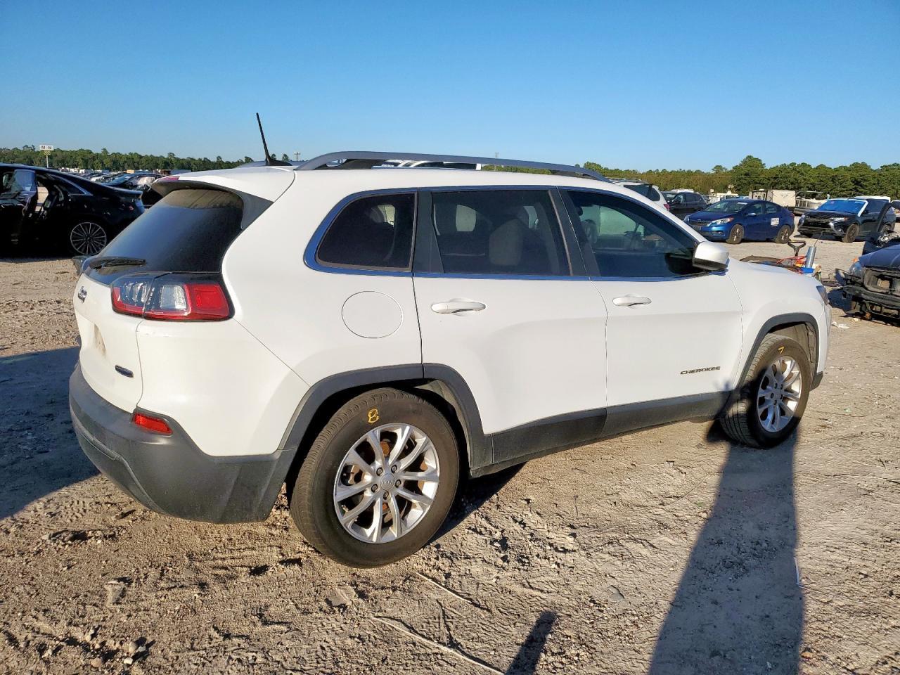 2019 Jeep Cherokee Latitude - Фото 3